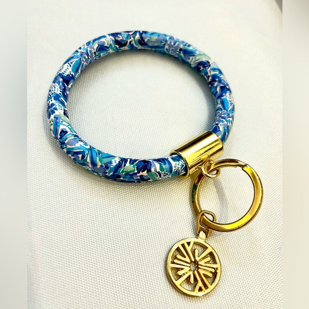 Lily Pulitzer Blue and Gold Patterned Round Key Chain - Picture 4 of 4